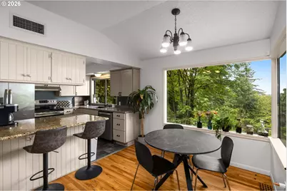 1225 SW Rivington Dr, Portland, OR 97201 - Photo 5