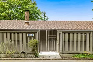 1225 SW Rivington Dr, Portland, OR 97201 - Photo 3
