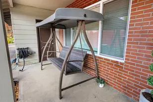 2810 SE Camwal Dr, Hillsboro, OR 97123 - Photo 9