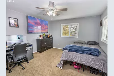 2810 SE Camwal Dr, Hillsboro, OR 97123 - Photo 33