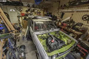 19820 NE Hassalo Ct, Portland, OR 97230 - Photo 27