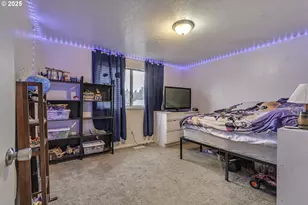 19820 NE Hassalo Ct, Portland, OR 97230 - Photo 15