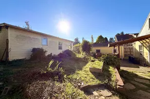 1321 California Ave, Coos Bay, OR 97420 - Photo 41