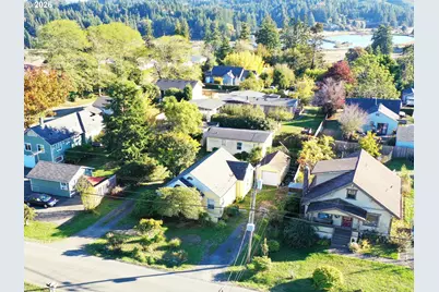 1321 California Ave, Coos Bay, OR 97420 - Photo 3