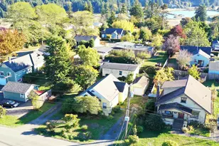 1321 California Ave, Coos Bay, OR 97420 - Photo 3