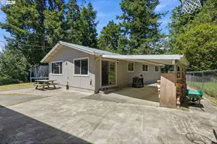 1991 Hazel St, Myrtle Point, OR 97458 - Photo 3