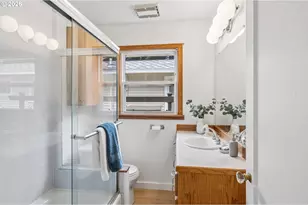 326 NE 26th Ave, Portland, OR 97232 - Photo 29