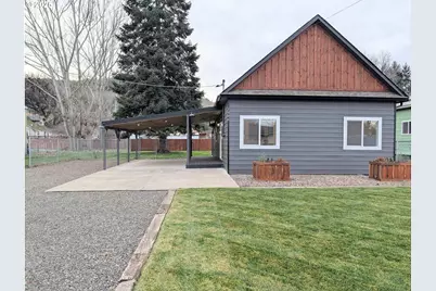 2906 N Oak St, La Grande, OR 97850 - Photo 1