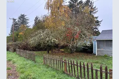 94213 Kerber Dr, Langlois, OR 97450 - Photo 19