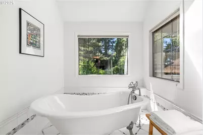 4105 Woodhill Ct, Lake Oswego, OR 97035 - Photo 33
