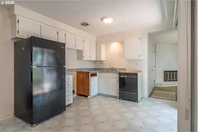 1976 Burdette Dr, Roseburg, OR 97471 - Photo 17