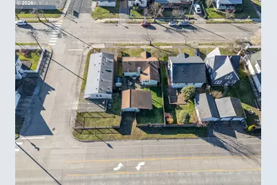 438 Front Ave, Castle Rock, WA 98611 - Photo 21