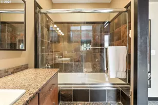 331 NE Bridgeton, Portland, OR 97211 - Photo 27