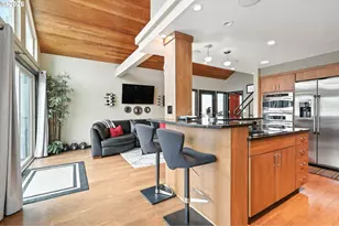 331 NE Bridgeton, Portland, OR 97211 - Photo 11