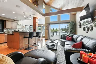 331 NE Bridgeton, Portland, OR 97211 - Photo 5