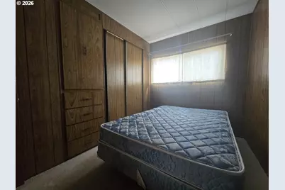 1125 58th St #19, Springfield, OR 97478 - Photo 9