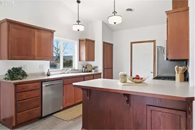 2989 Dahlia Ln, Eugene, OR 97404 - Photo 13