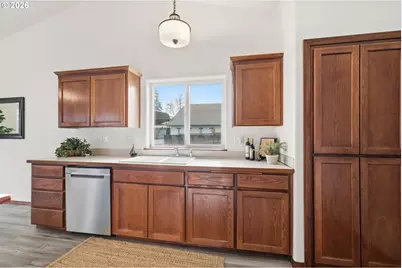 2989 Dahlia Ln, Eugene, OR 97404 - Photo 15