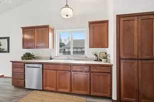 2989 Dahlia Ln, Eugene, OR 97404 - Photo 15