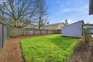 2989 Dahlia Ln, Eugene, OR 97404 - Photo 33