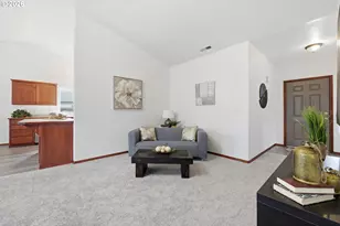 2989 Dahlia Ln, Eugene, OR 97404 - Photo 7