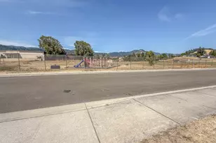 545 E 4th Ave, Riddle, OR 97469 - Photo 25