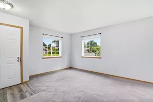 231 SE Elliott Ave, Gresham, OR 97080 - Photo 11