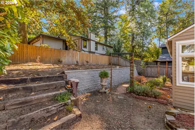5238 SW Vacuna St, Portland, OR 97219 - Photo 35