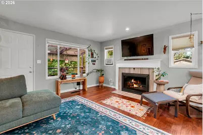 5238 SW Vacuna St, Portland, OR 97219 - Photo 9
