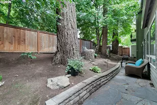 2613 Beacon Hill Dr, West Linn, OR 97068 - Photo 45