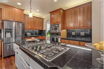 2613 Beacon Hill Dr, West Linn, OR 97068 - Photo 9