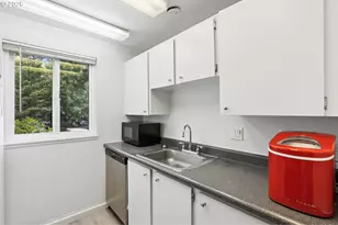 12638 NW Barnes Rd, Portland, OR 97229 - Photo 11