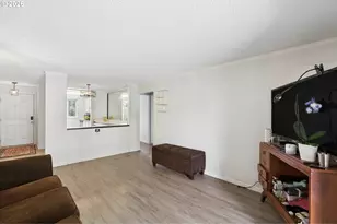 12638 NW Barnes Rd, Portland, OR 97229 - Photo 13