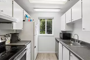 12638 NW Barnes Rd, Portland, OR 97229 - Photo 9