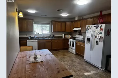 51 SW Brantley Dr, Winston, OR 97496 - Photo 11