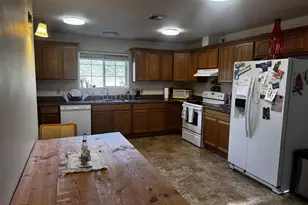 51 SW Brantley Dr, Winston, OR 97496 - Photo 11