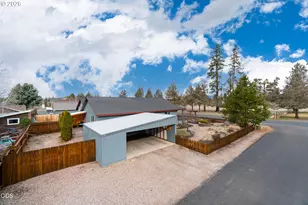 747 E Black Butte Ave, Sisters, OR 97759 - Photo 19
