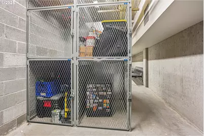 1030 NW 12th Ave #327, Portland, OR 97209 - Photo 25