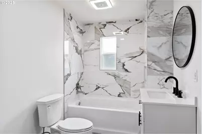 611 NE Pioneer Ave, Castle Rock, WA 98611 - Photo 13