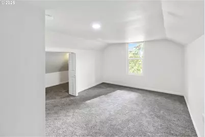 611 NE Pioneer Ave, Castle Rock, WA 98611 - Photo 21