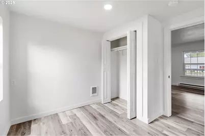 611 NE Pioneer Ave, Castle Rock, WA 98611 - Photo 15