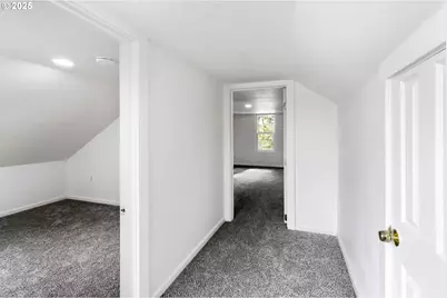 611 NE Pioneer Ave, Castle Rock, WA 98611 - Photo 17