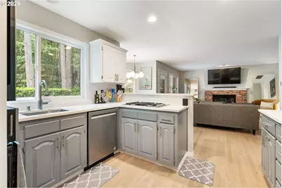 13278 Vermeer Dr, Lake Oswego, OR 97035 - Photo 15