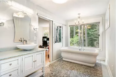 13278 Vermeer Dr, Lake Oswego, OR 97035 - Photo 27