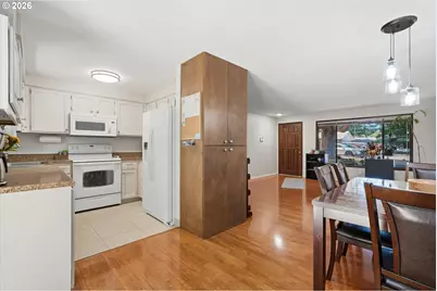 16416 SE Stephens St, Portland, OR 97233 - Photo 5