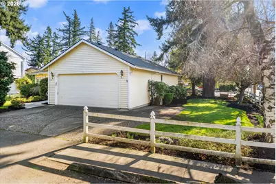 322 SE 151st Ave, Portland, OR 97233 - Photo 1