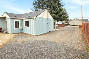 3090 Willakenzie Rd, Eugene, OR 97401 - Photo 23