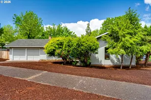 2200 Brittany St, Eugene, OR 97405 - Photo 3