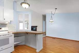 205 Twin Oaks Loop, Winston, OR 97496 - Photo 9