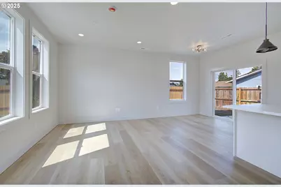 442 Washington St, Woodland, WA 98674 - Photo 11